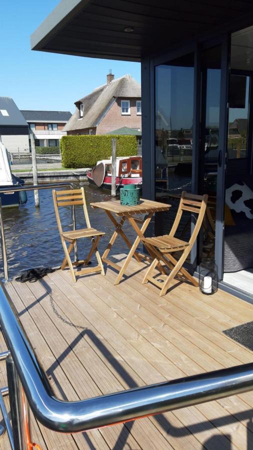 Bed-On-A-Boat Hotel Giethoorn Exterior photo